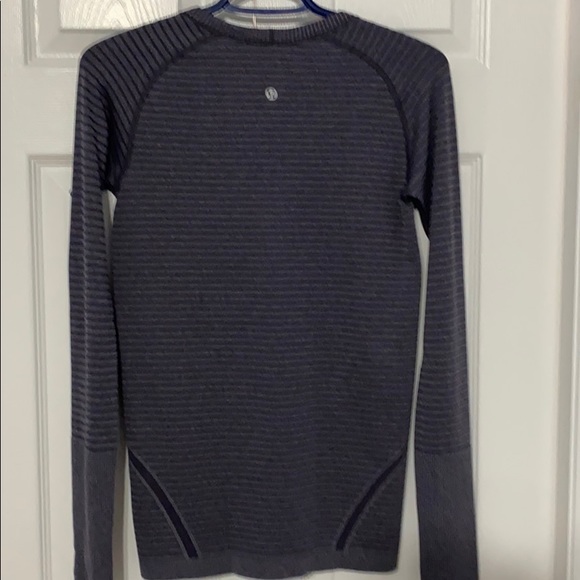 Lululemon top - Picture 5 of 7